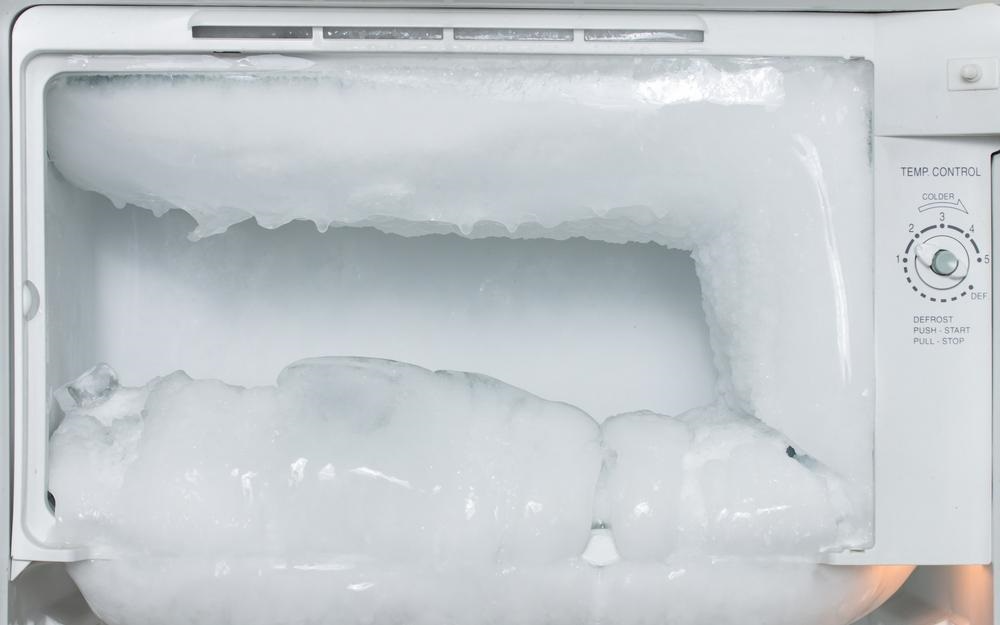 Tủ mát bị đóng đá sẽ làm tiêu tốn nhiều năng lượng của tủ lạnh